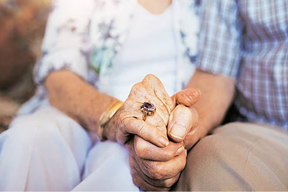 ازدواج مجدد در سالمندی: گامی به سوی شفای قلب تنها